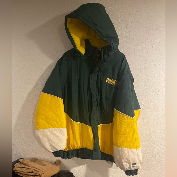Vintage Logo 7 Green Bay Packers Puffer 90s Jacket - Picture 2 of 9